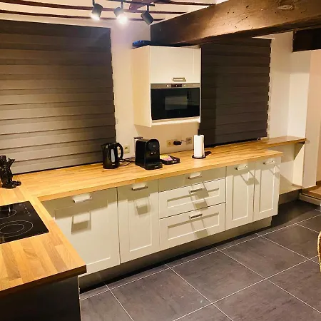 L'antre Du Loup بيت للعطل *